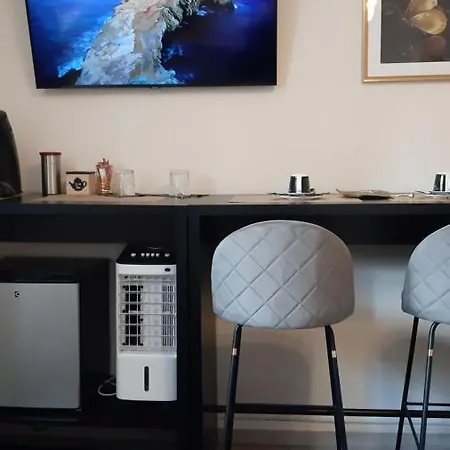 De Lux 