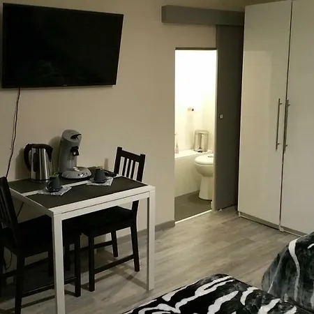 De Lux 